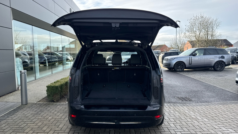 Land Rover Discovery 3.0 P360 R-Dynamic SE 5dr Auto Petrol Station Wagon